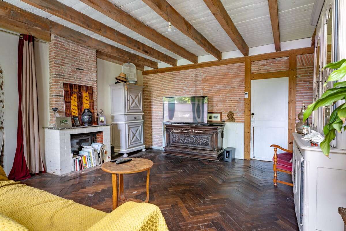 Maison à PARENTIS-EN-BORN