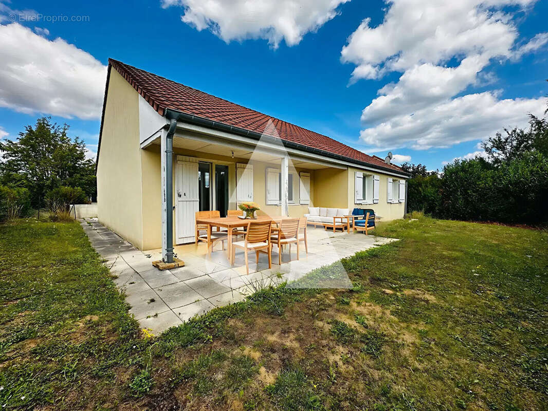 Maison à GONDREVILLE