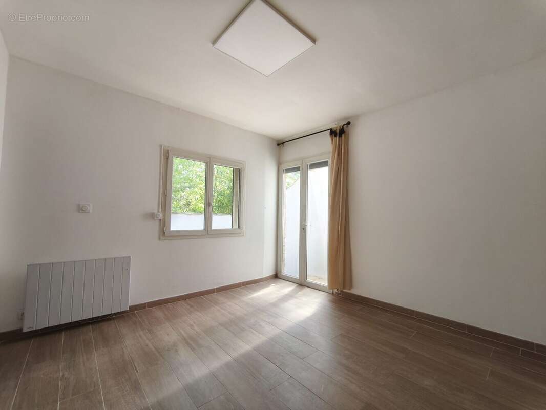 SEJOUR - Appartement à NIMES