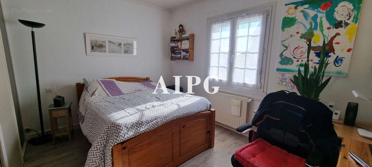 ETABLES/MER, maison néo-bretonne, plage et commerces à pieds à vendre. - photo 9