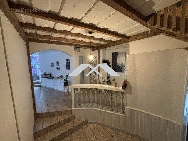 Maison 300 m² à Saint-Joseph  - photo 7