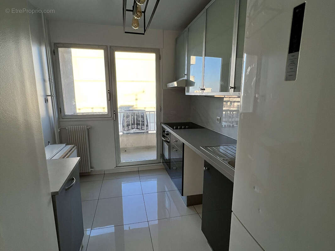 Appartement à PARIS-19E