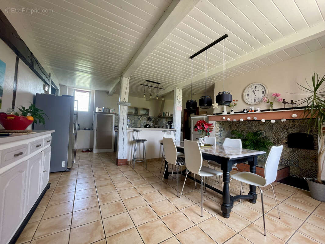 Maison à VIC-EN-BIGORRE