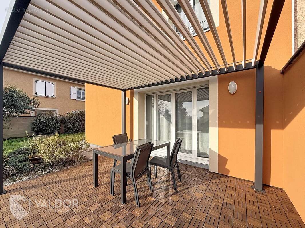 Maison à MONTMERLE-SUR-SAONE