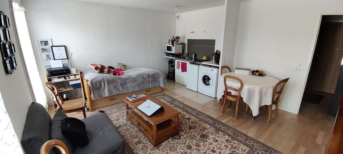 Appartement à LES CLAYES-SOUS-BOIS
