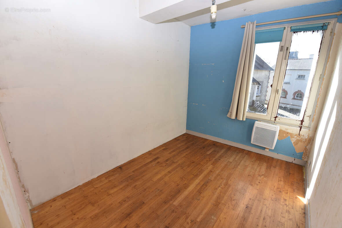 Maison à SAINT-MEEN-LE-GRAND