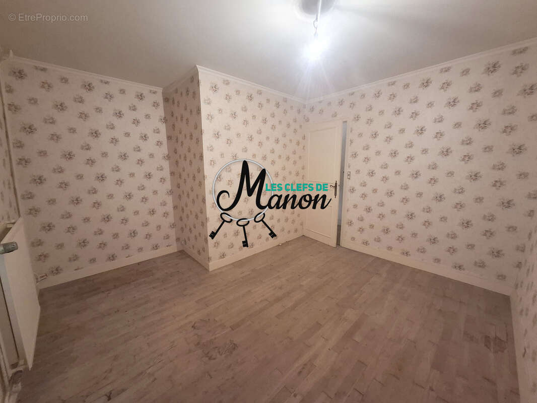 Maison à LAURIERE