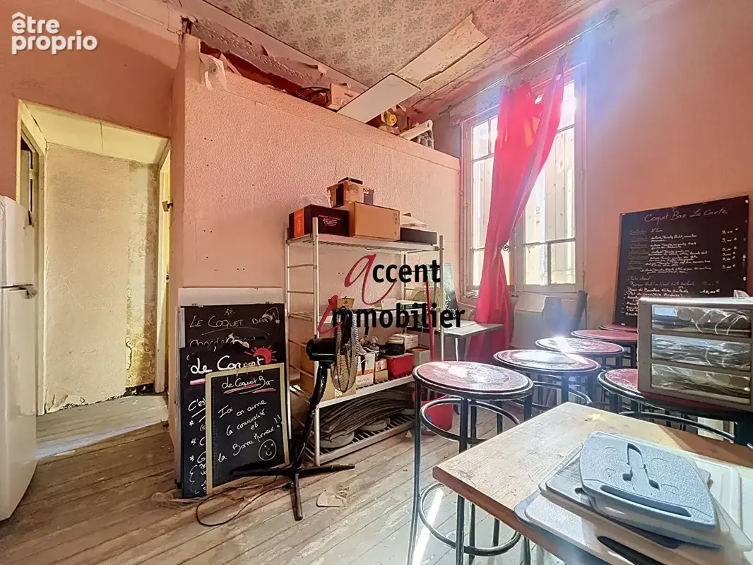 À vendre - Murs et fonds de commerce -Café / Bar avec terrasse au coeur de Cavaillon - photo 5
