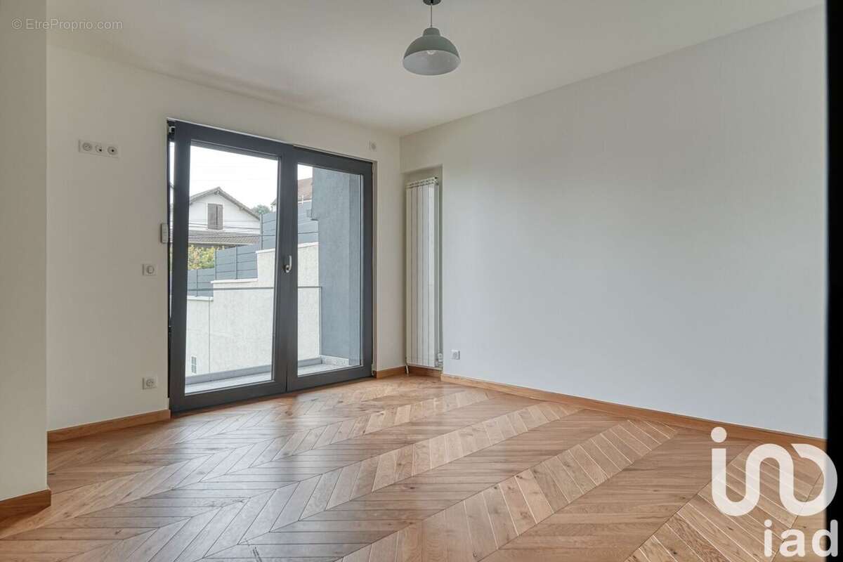 Maison 244 m² à Argenteuil  - photo 8