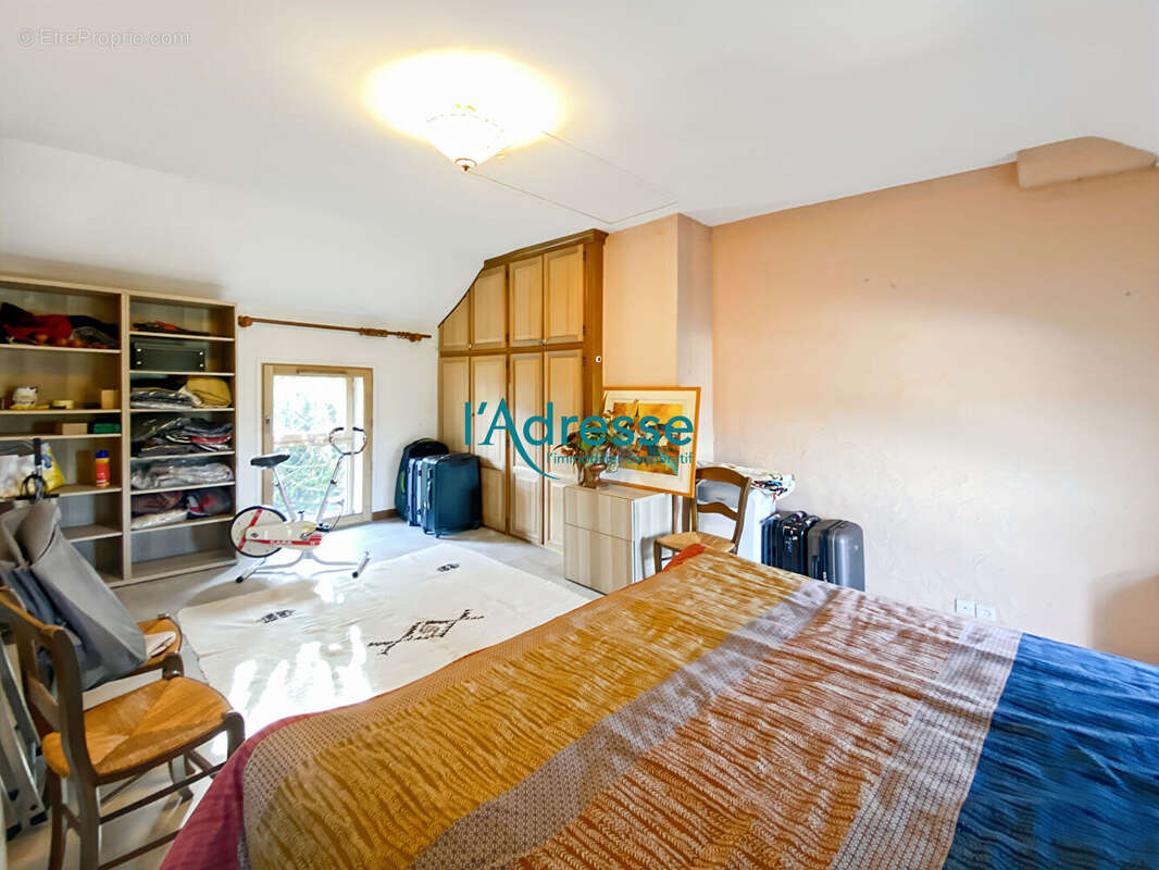 Maison à OINVILLE-SUR-MONTCIENT