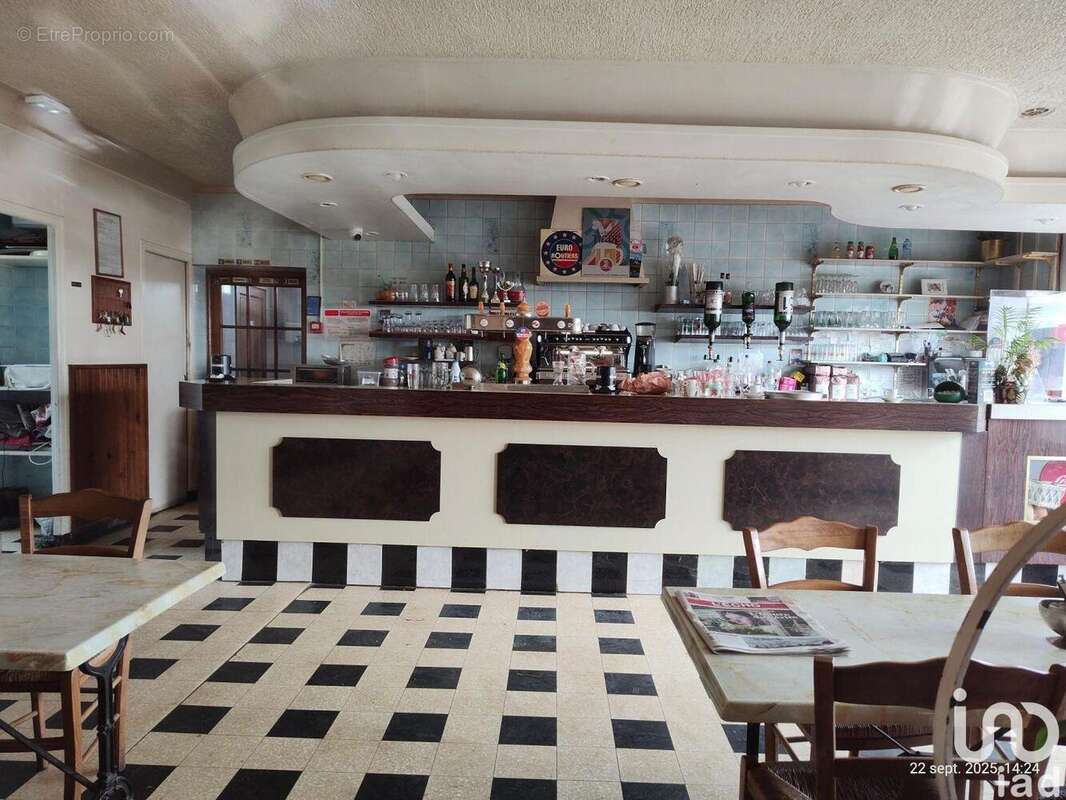 Photo 3 - Commerce à SAINT-AUBIN-DES-BOIS