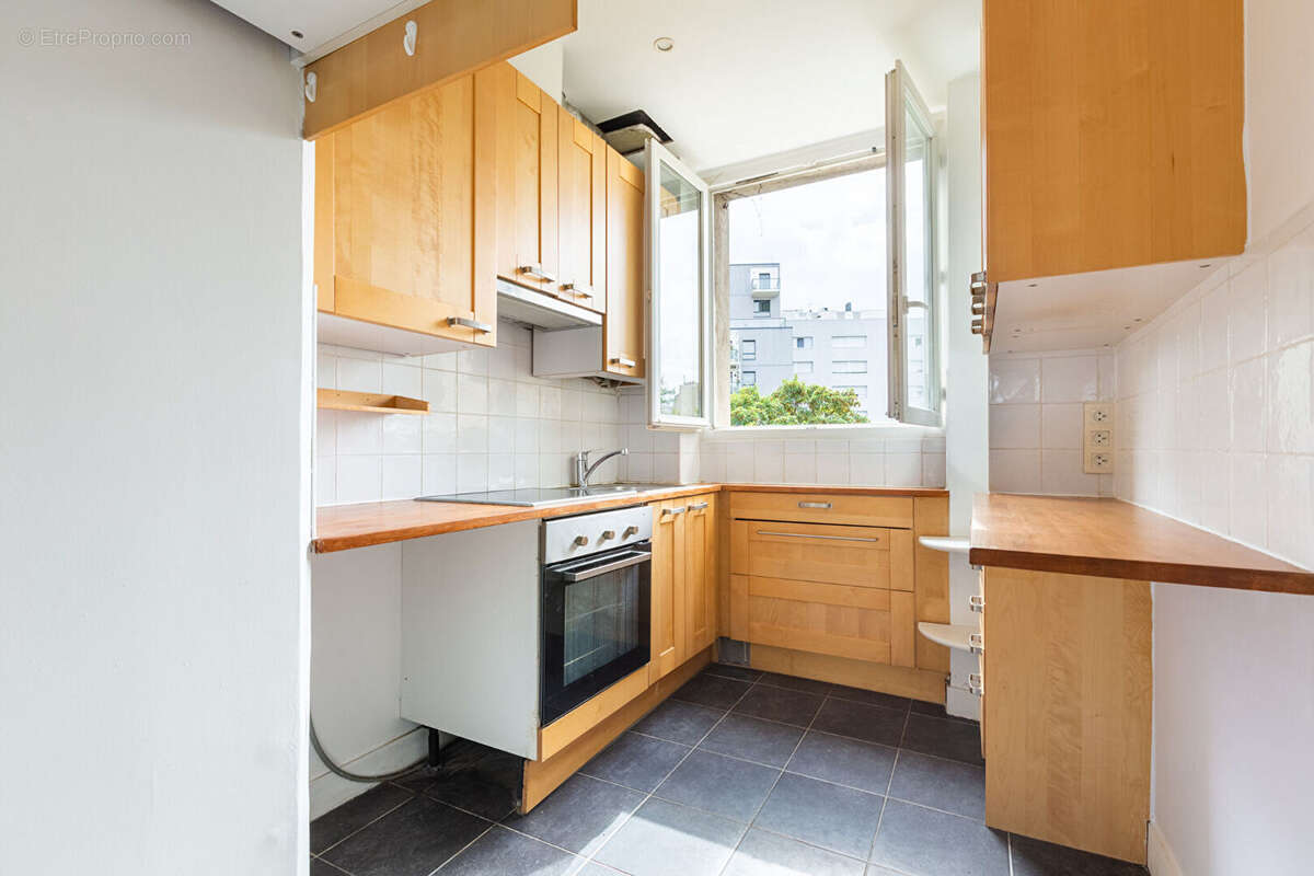 Appartement à PARIS-14E