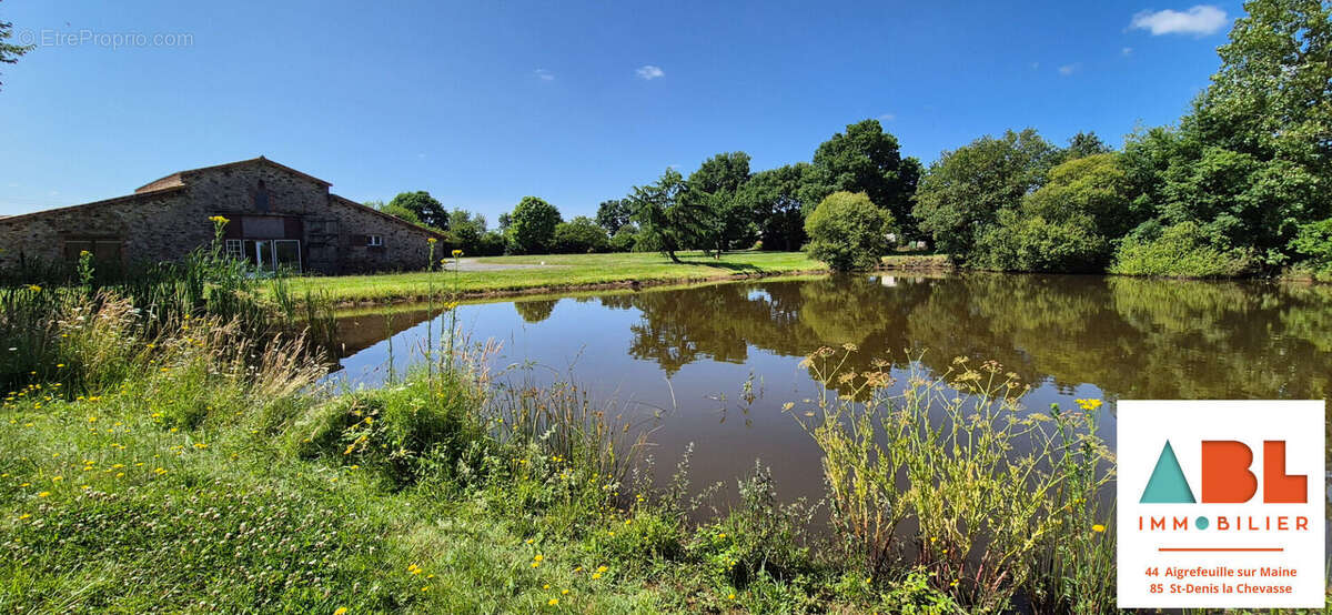 Maison à LES BROUZILS