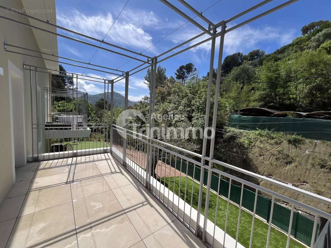 Appartement à SAINT-ANDRE-DE-LA-ROCHE
