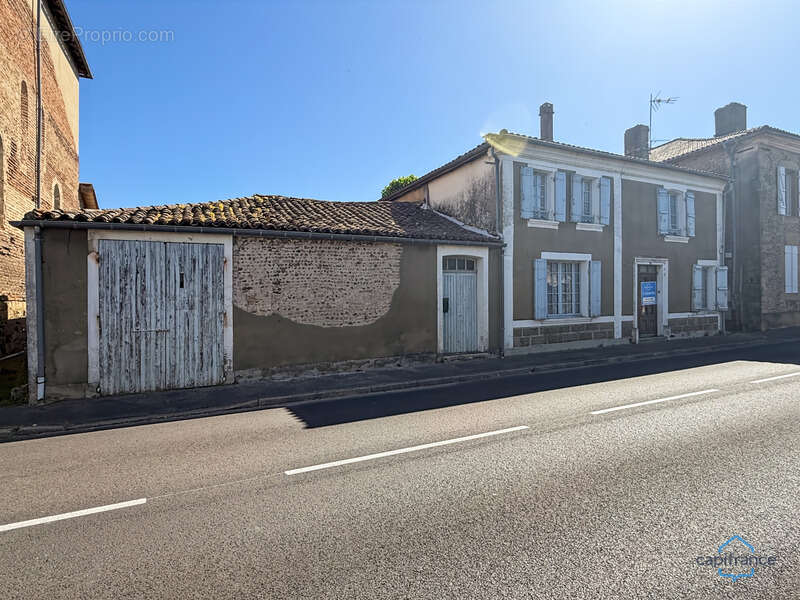 Maison à CAZERES-SUR-L'ADOUR