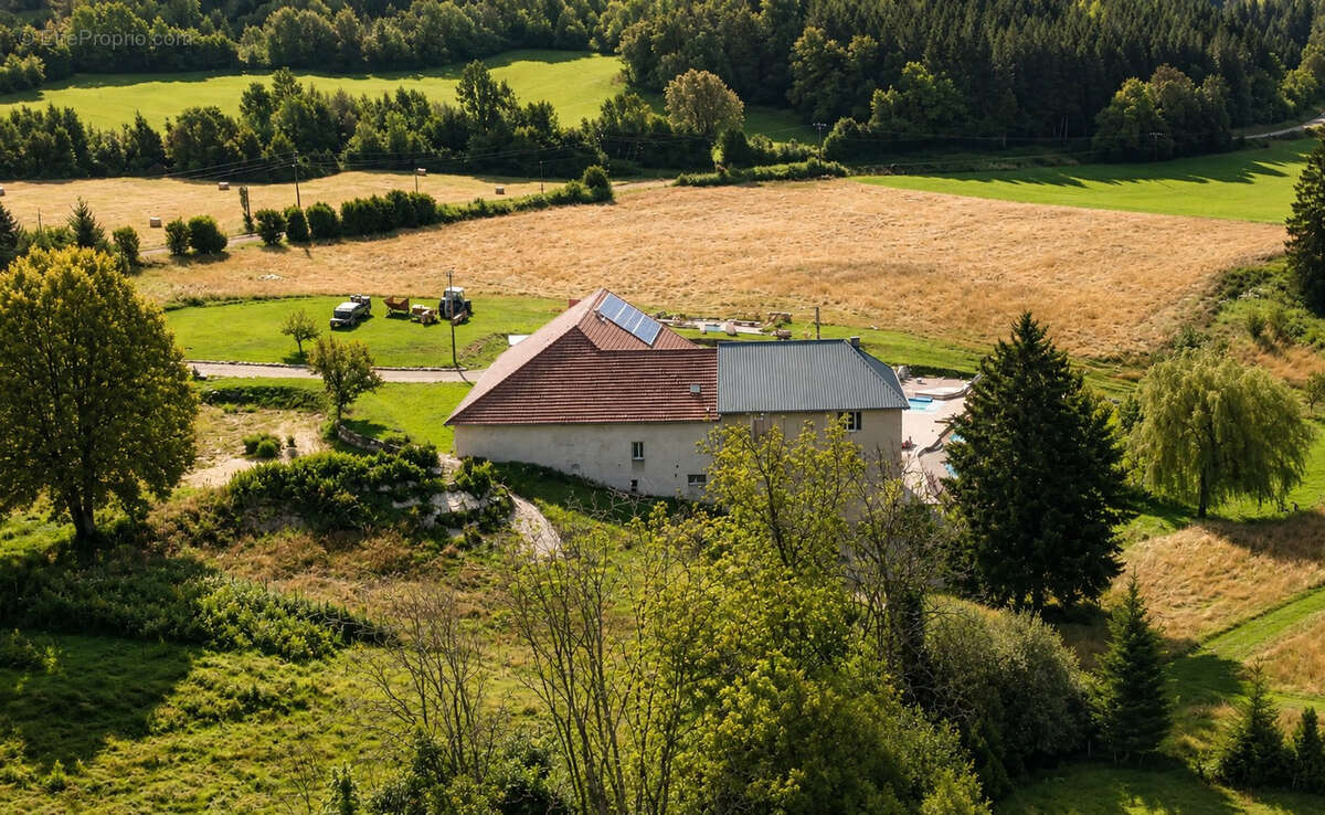 Maison à HAUTEVILLE-LOMPNES
