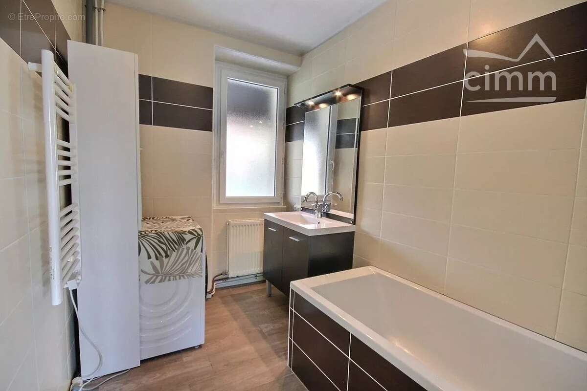 Maison à LA ROCHETTE