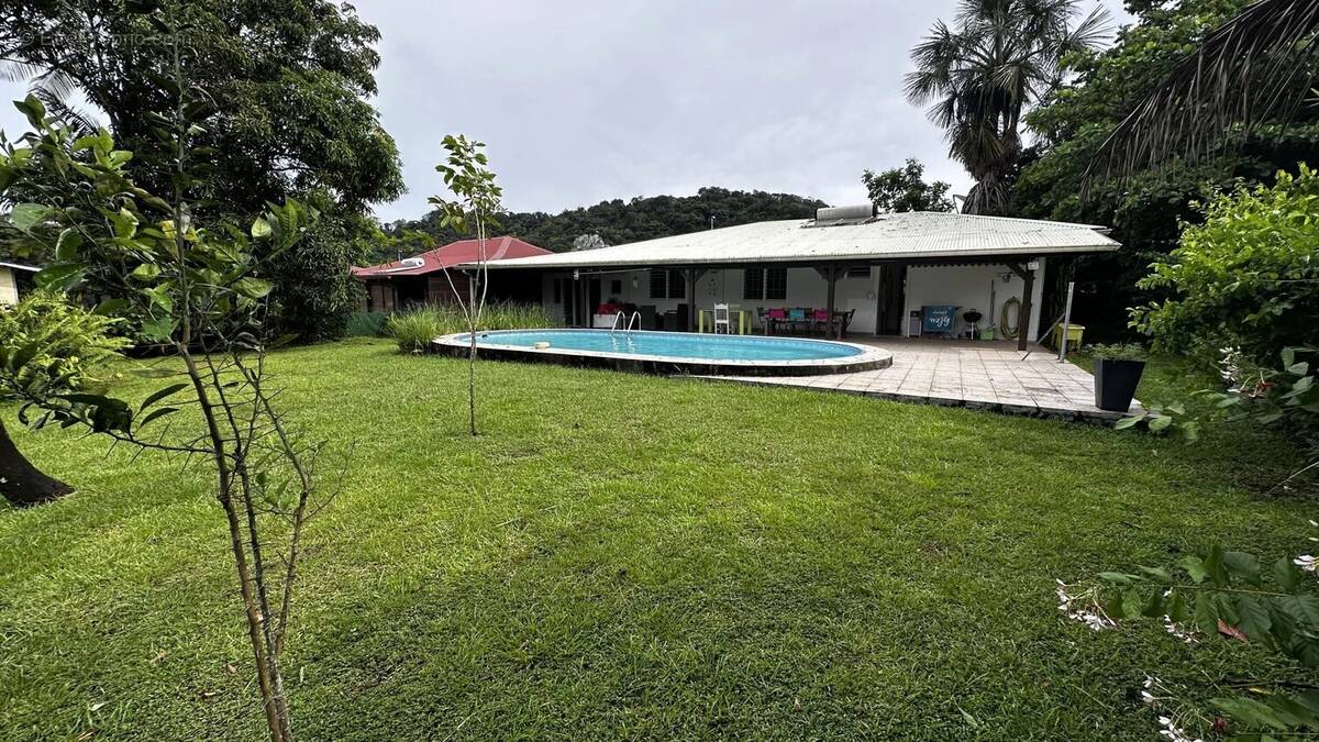 Maison à REMIRE-MONTJOLY