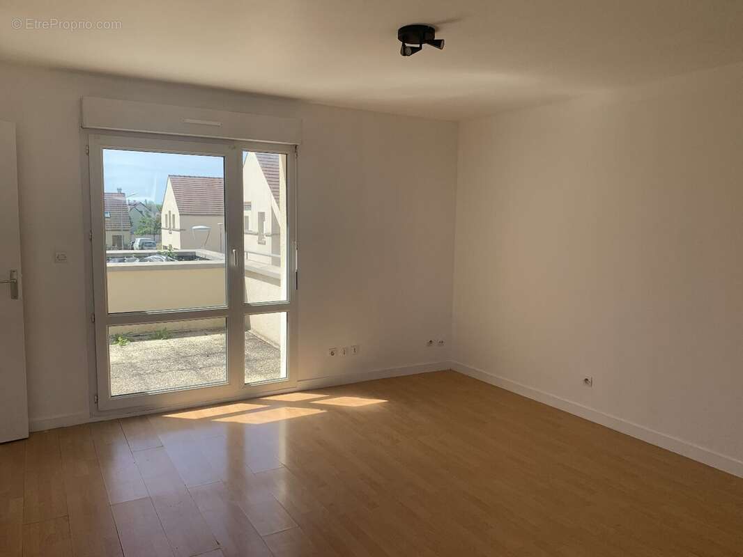 Appartement à OLLAINVILLE