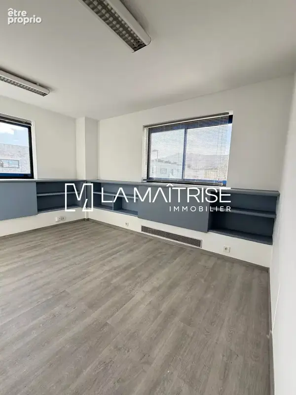 Commerce 94 m² à vendre à Marseille-9e (13009) - photo 5