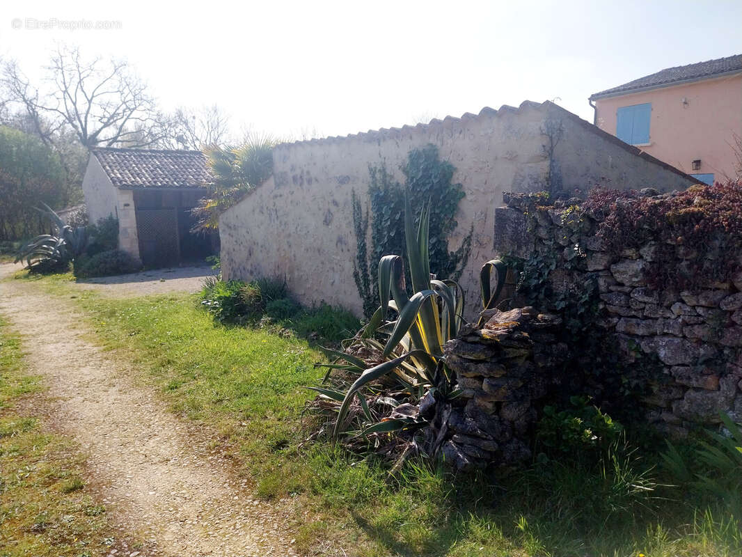 Maison à MESNAC
