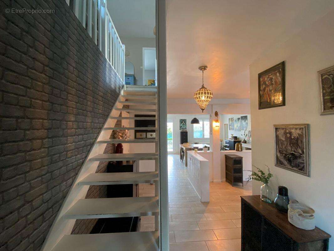 Maison à EQUEURDREVILLE-HAINNEVILLE