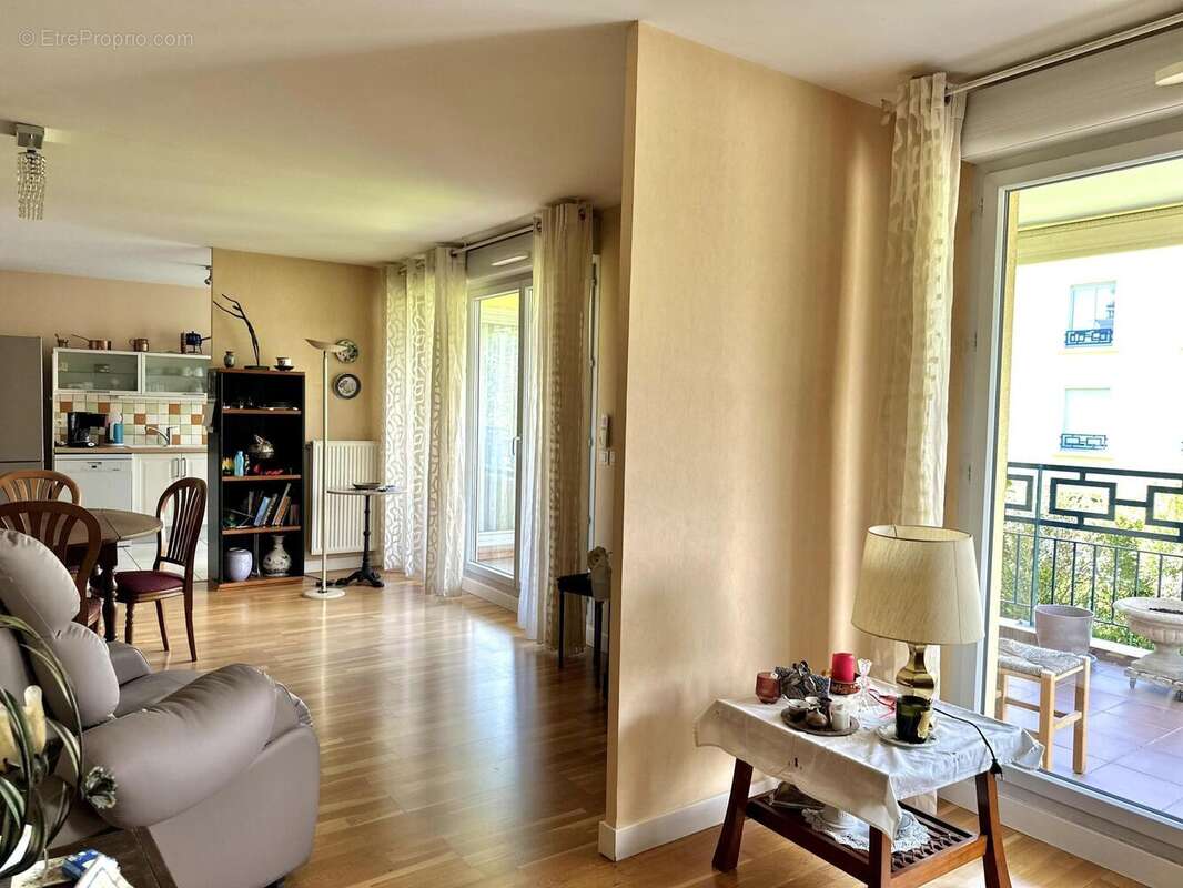 Photo 8 - Appartement à MEYZIEU