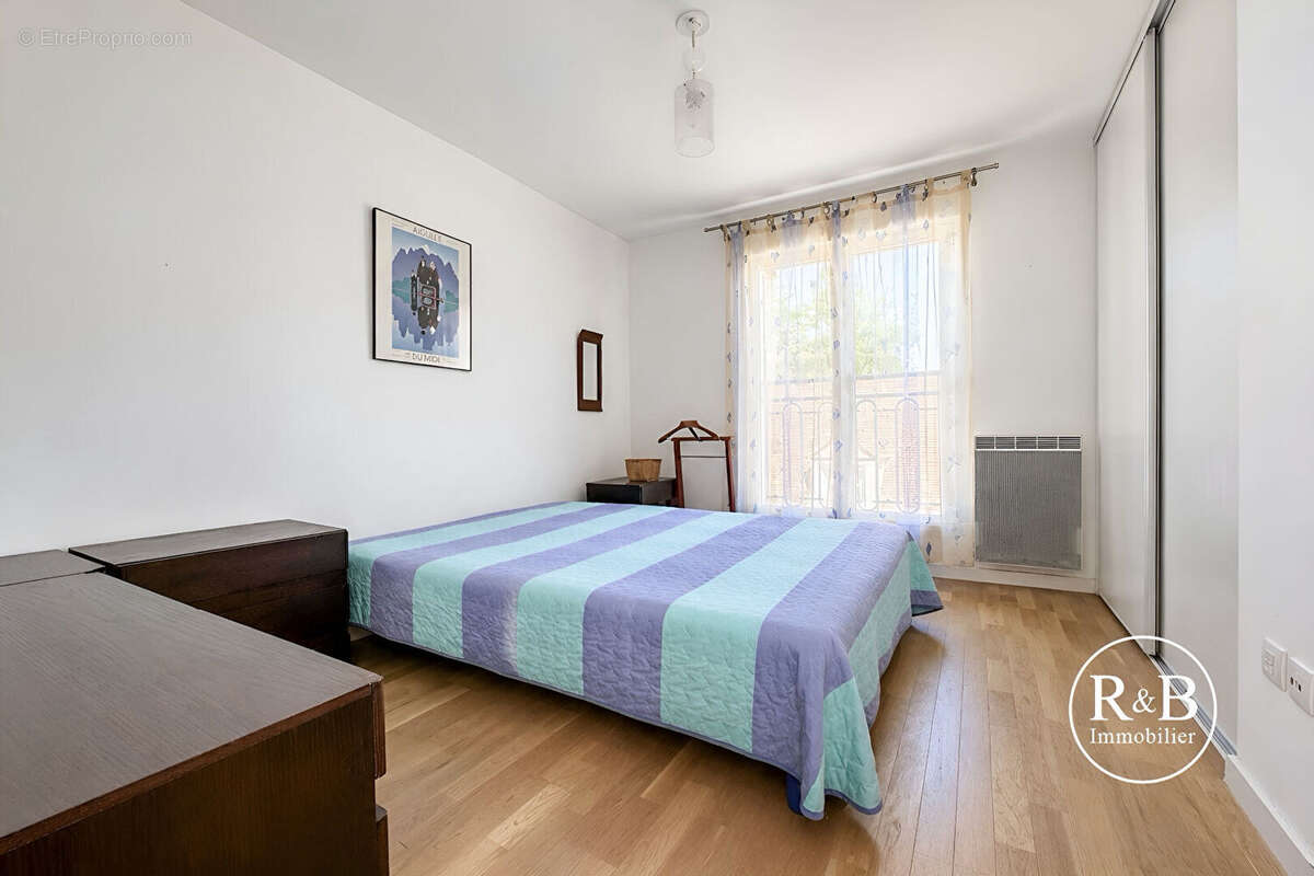 Appartement à LES CLAYES-SOUS-BOIS