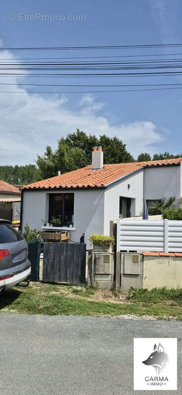 Maison à NIEUL-LE-DOLENT