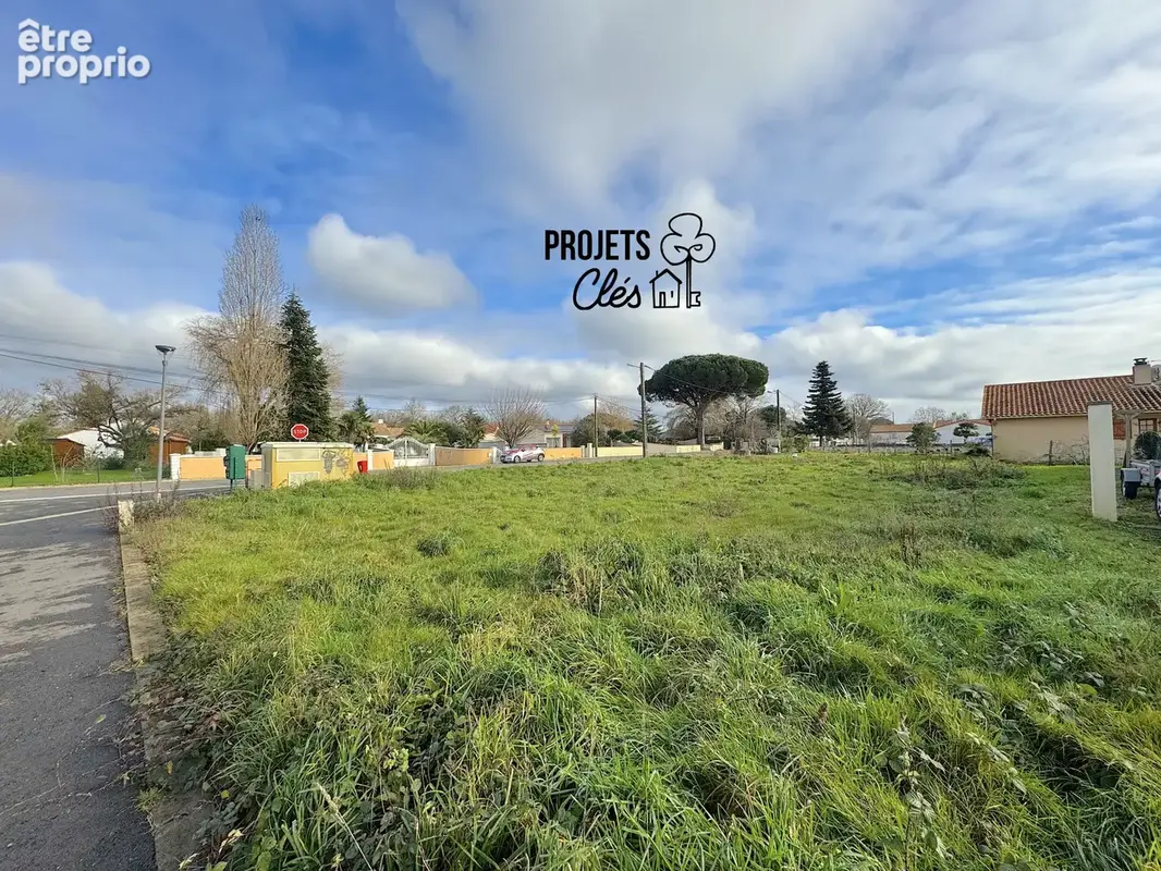 Terrain constructible de 619 m2, proche de la nature. - photo 2