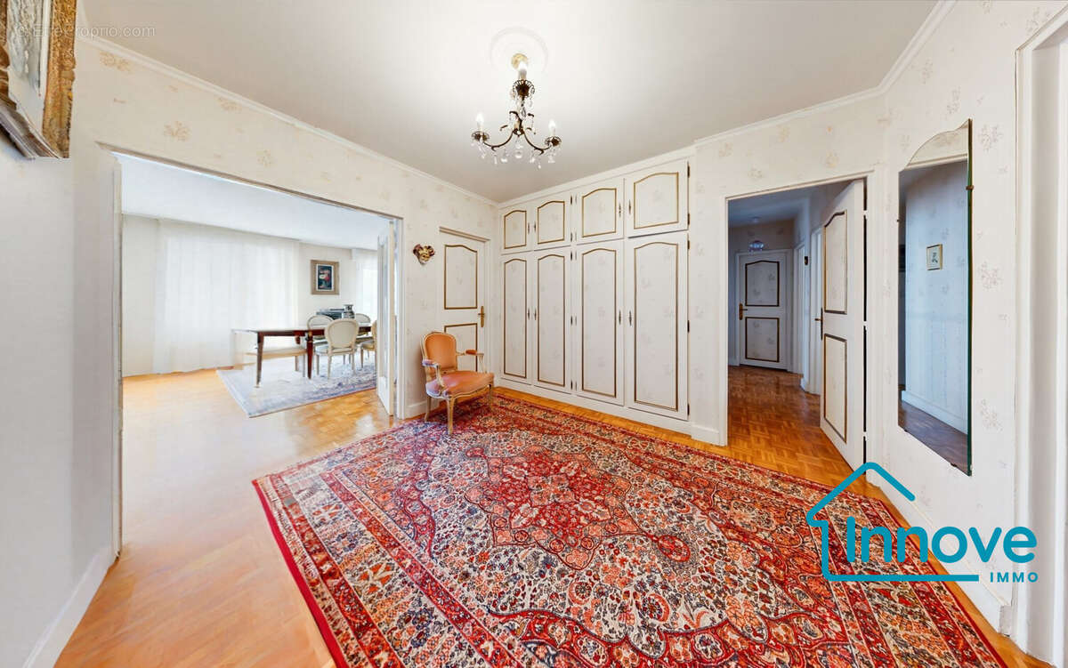 Appartement à VERSAILLES