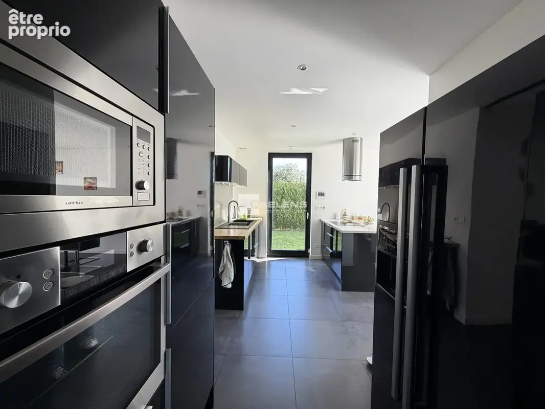 Maison 6 pièces 300 m² à vendre à Faches-Thumesnil (59155) - photo 4