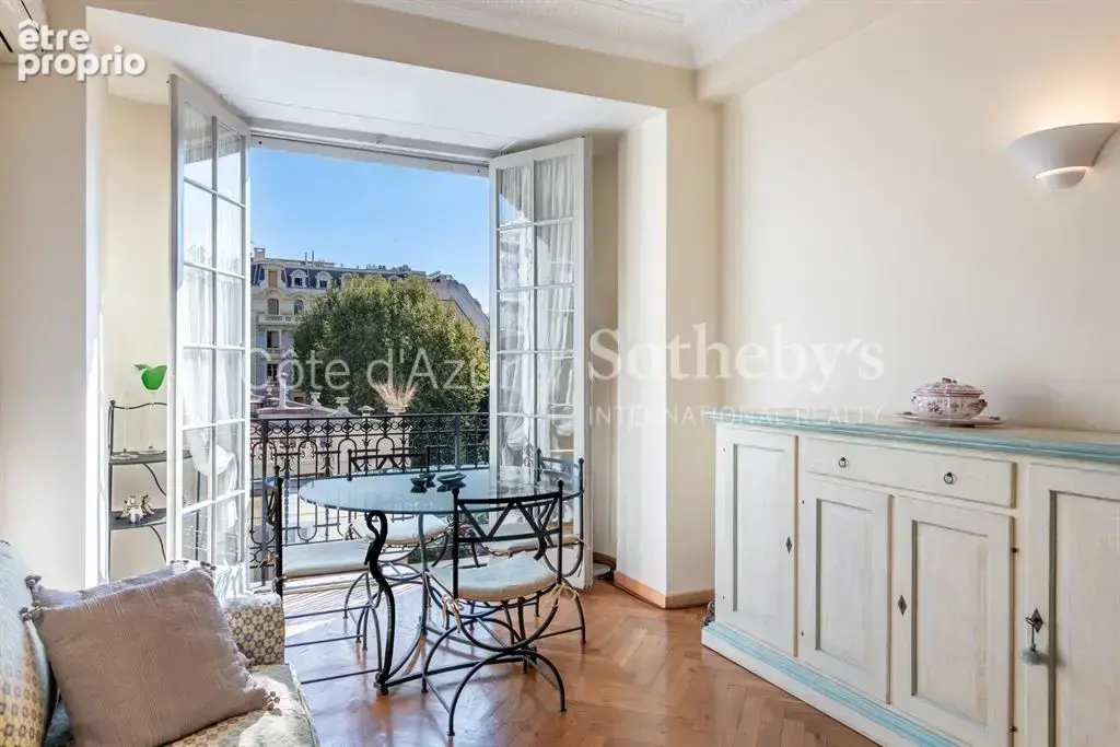 Nice Carré d’Or, appartement deux pièces face à un jardin historique - photo 4