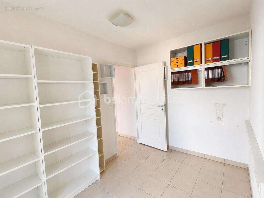  EXCLUSIVITÉ – Superbe T3 avec terrasse de 15 m² ET PLACE DE PARKING dans la résidence la plus prisée de Lamalou-les-Bains ! - photo 7