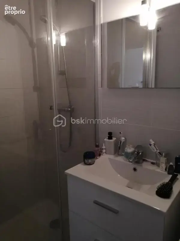 Appartement t1 de 22.40m² -  au 3eme etage  - avec ascenceur - - photo 9