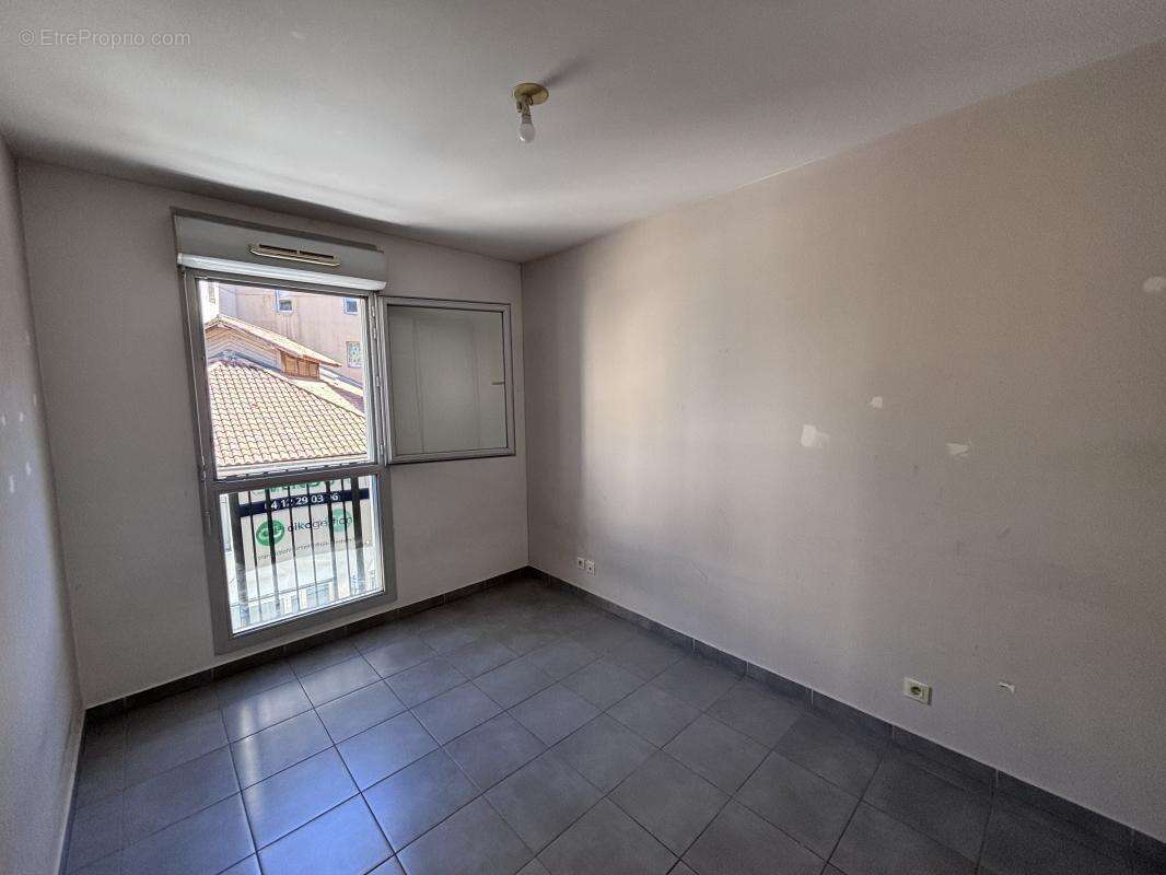 Appartement à MARSEILLE-2E