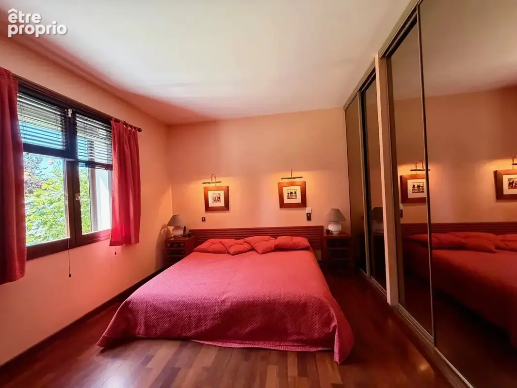 Contemporaine de 163 m² avec piscine sur 2195 m² de terrain - photo 16