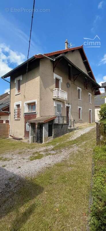 Maison à BRISON-SAINT-INNOCENT