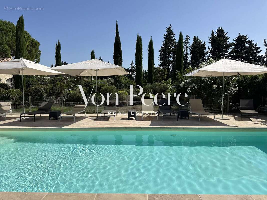 Appartement à SAINT-ETIENNE-DU-GRES