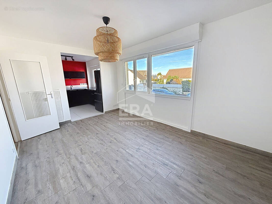 Appartement à CORMELLES-LE-ROYAL