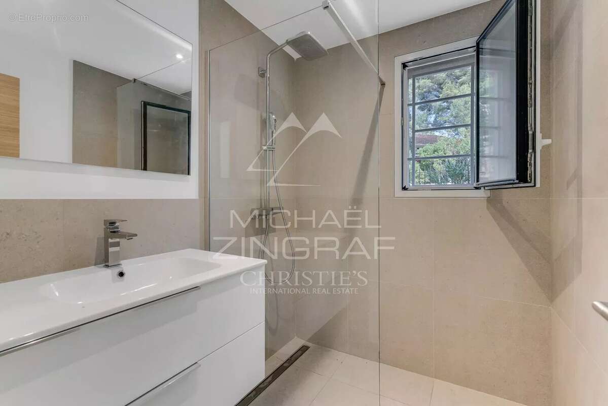 Maison à CAVALAIRE-SUR-MER