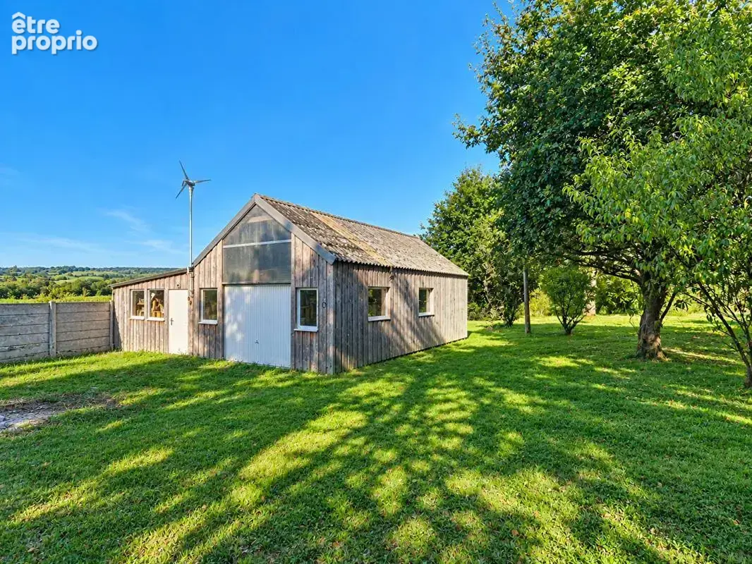 Maison de caractère rénovée avec terrain constructible de 2 959 m² et vue dégagée - photo 6
