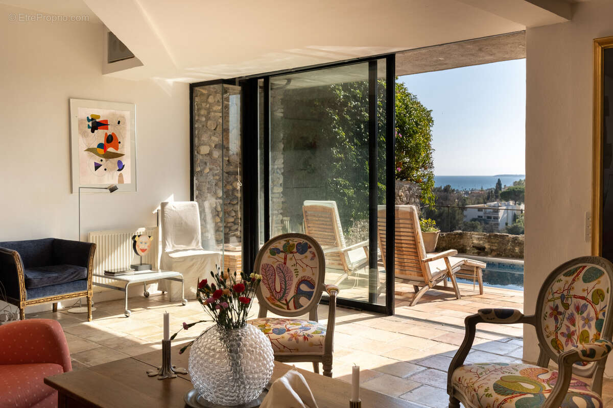 Maison à CAGNES-SUR-MER