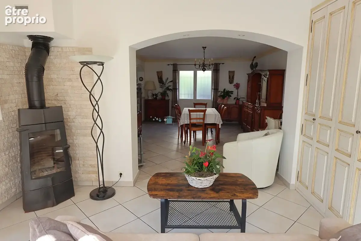 Bas de villa de 80 m² avec jardin de 320 m² et piscine - photo 12