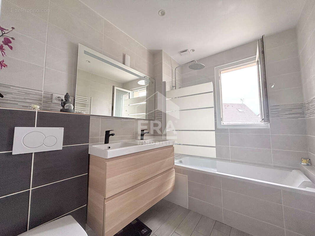 Maison à PONTAULT-COMBAULT