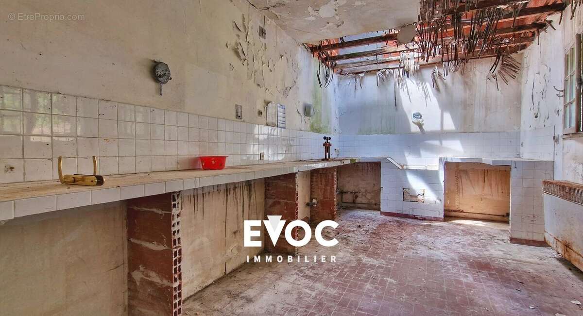 Maison à SAINT-CLEMENT-DE-RIVIERE