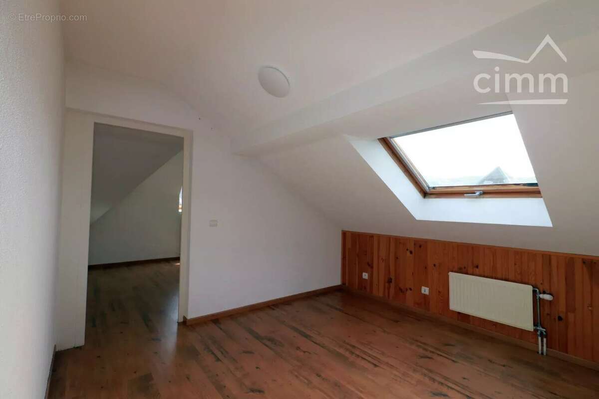 Appartement à CHALLES-LES-EAUX