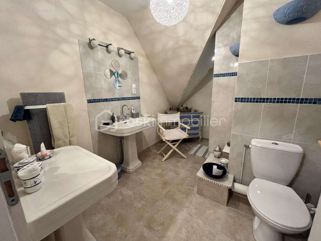 Maison à SAINT-MARTIN-DES-CHAMPS