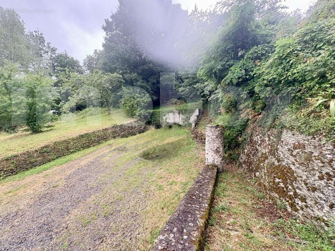 2 - Maison à OUDON