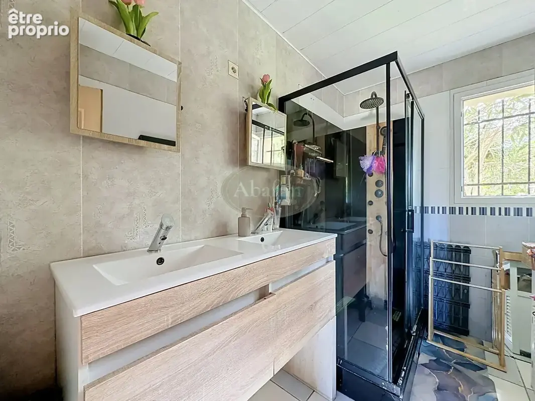 Maison de plain-pied avec piscine - photo 9